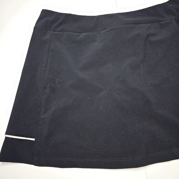 Oakley Womens XL Black Balata Golf Skort Skirt Lined Stretch Pull On Tennis - Picture 3 of 15